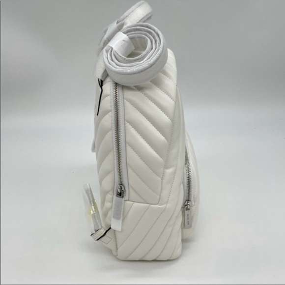 New Michael Kors Medium Erin Backpack
Optic White - Picture 6 of 12